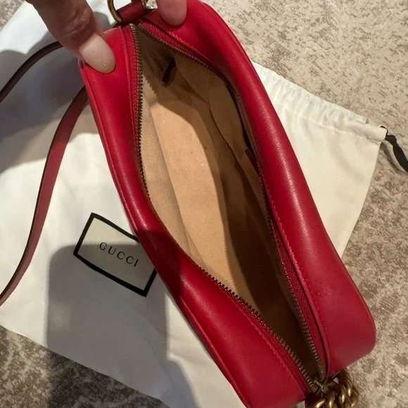 GUCCI Red Matelasse Leather Small GG Marmont Shoulder Bag - Picture 6 of 8